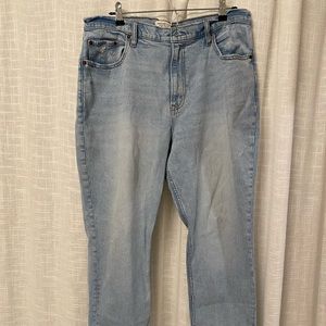 A&F 90s Slim Straight Ultra High Rise Jeans